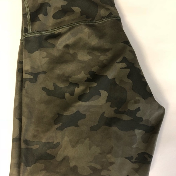 Lululemon Wunder Under Crop Savasana Camo - Picture 7 of 7